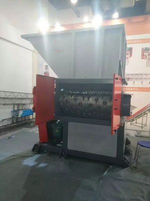 Hard Knife Double Shaft Shredder 380V / 50Hz Voltage Max 1500*770mm Shredding Chamber
